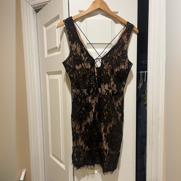 Black Lace mini dress - Picture 1 of 7
